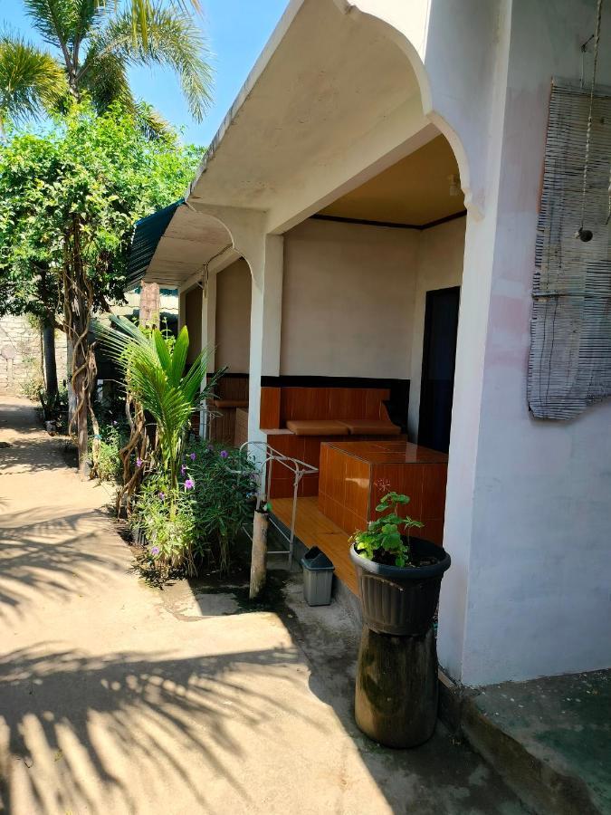 Aladdin Homestay غيلي آير المظهر الخارجي الصورة