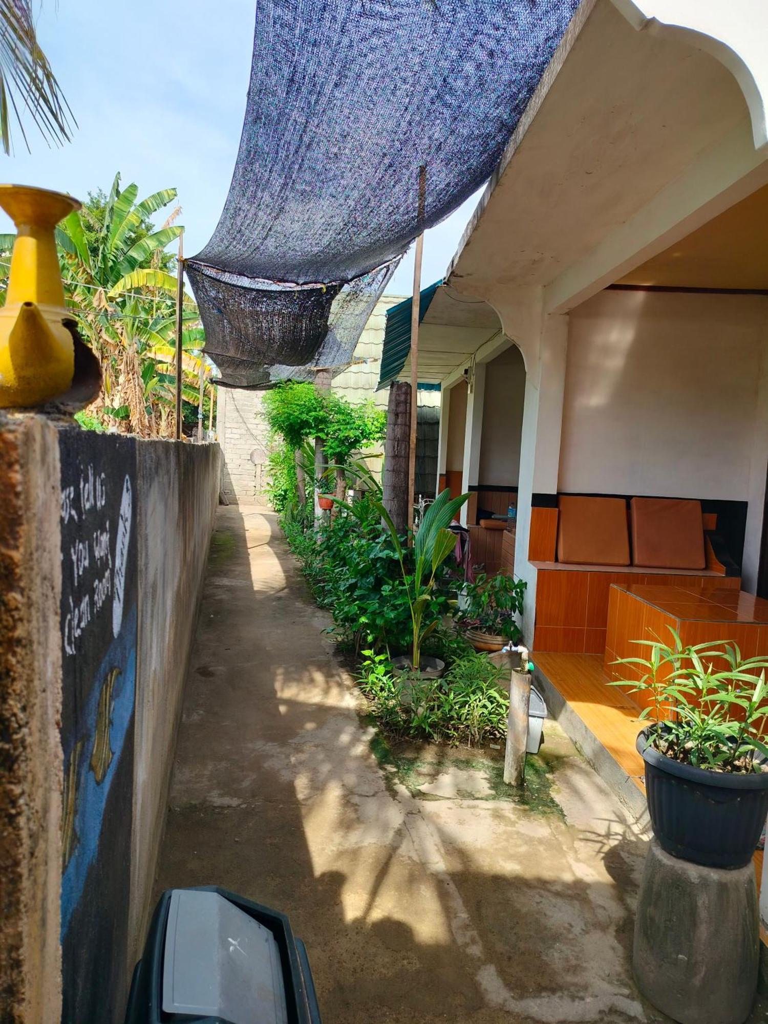 Aladdin Homestay غيلي آير المظهر الخارجي الصورة