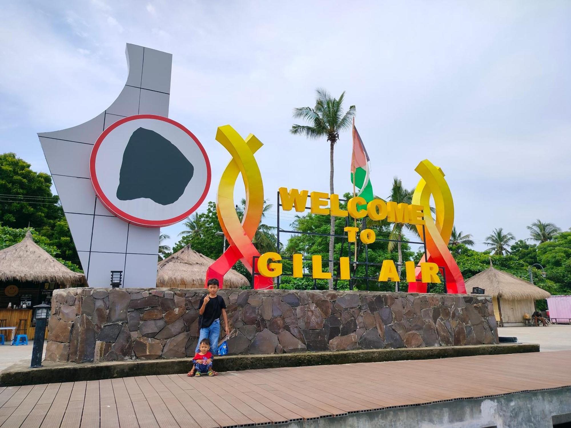 Aladdin Homestay غيلي آير المظهر الخارجي الصورة